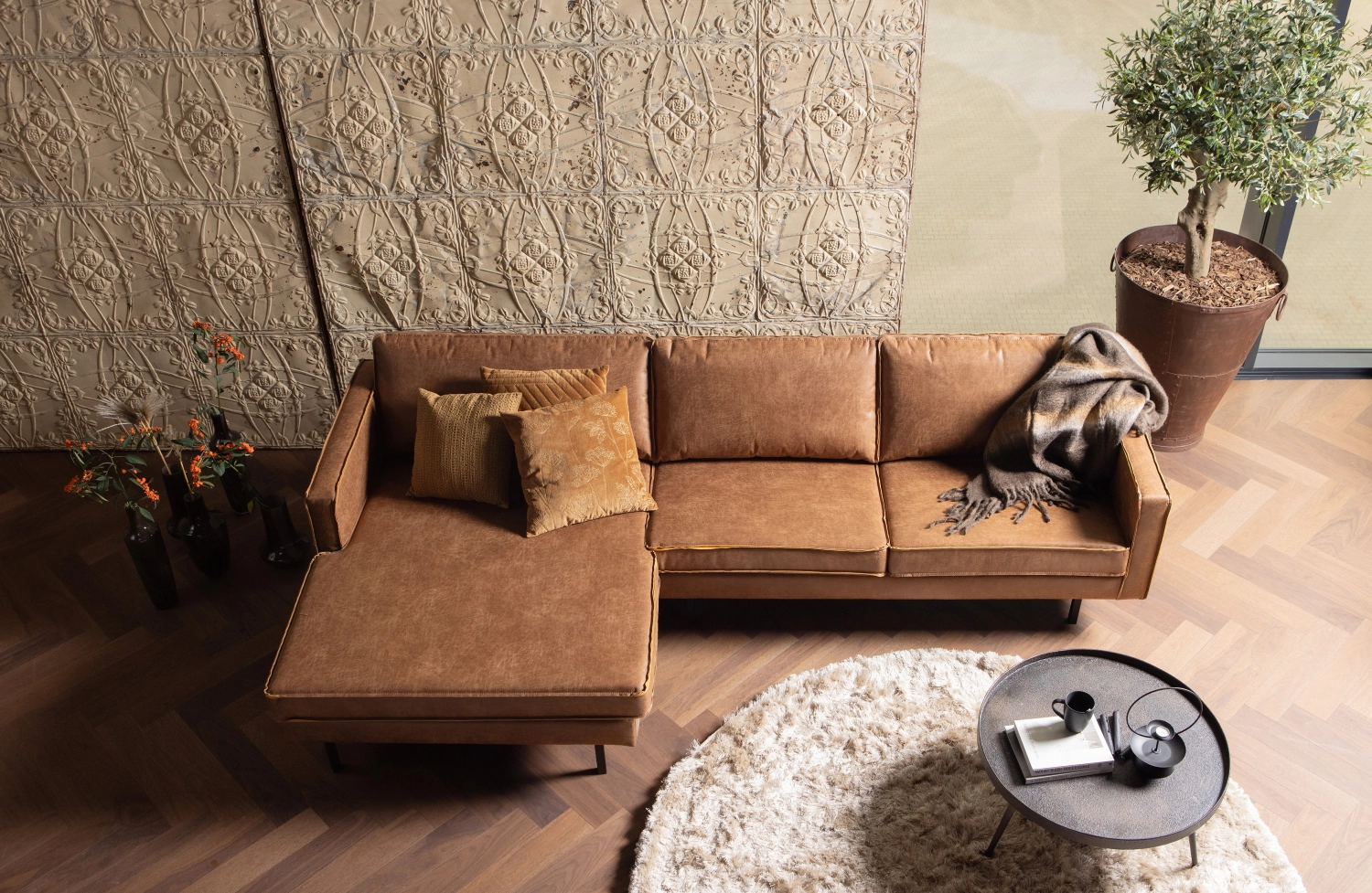 Bank Chaise longue Rodeo links (cognac) huren? Huur bij KeyPro meubelhuur!