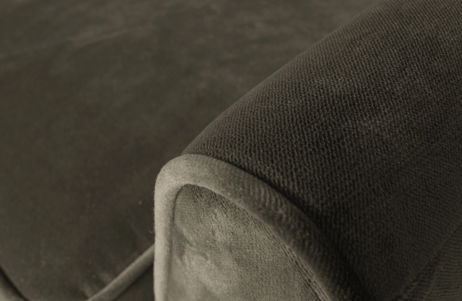 Rent a Armchair Rocco velvet (warm green)? Rent at KeyPro furniture rental!