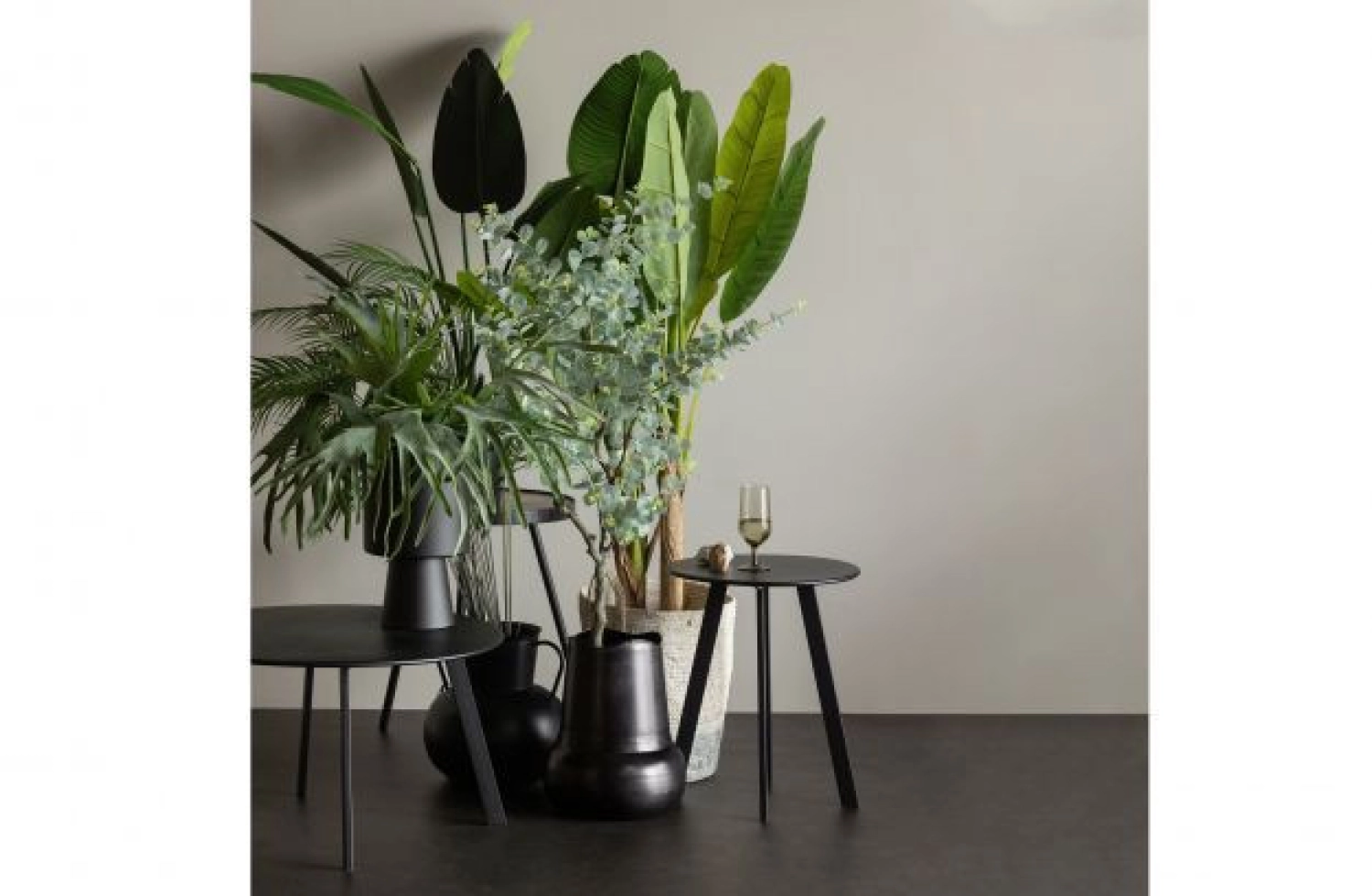 Bijzettafel Fer (zwart) huren? Huur bij KeyPro meubelhuur!