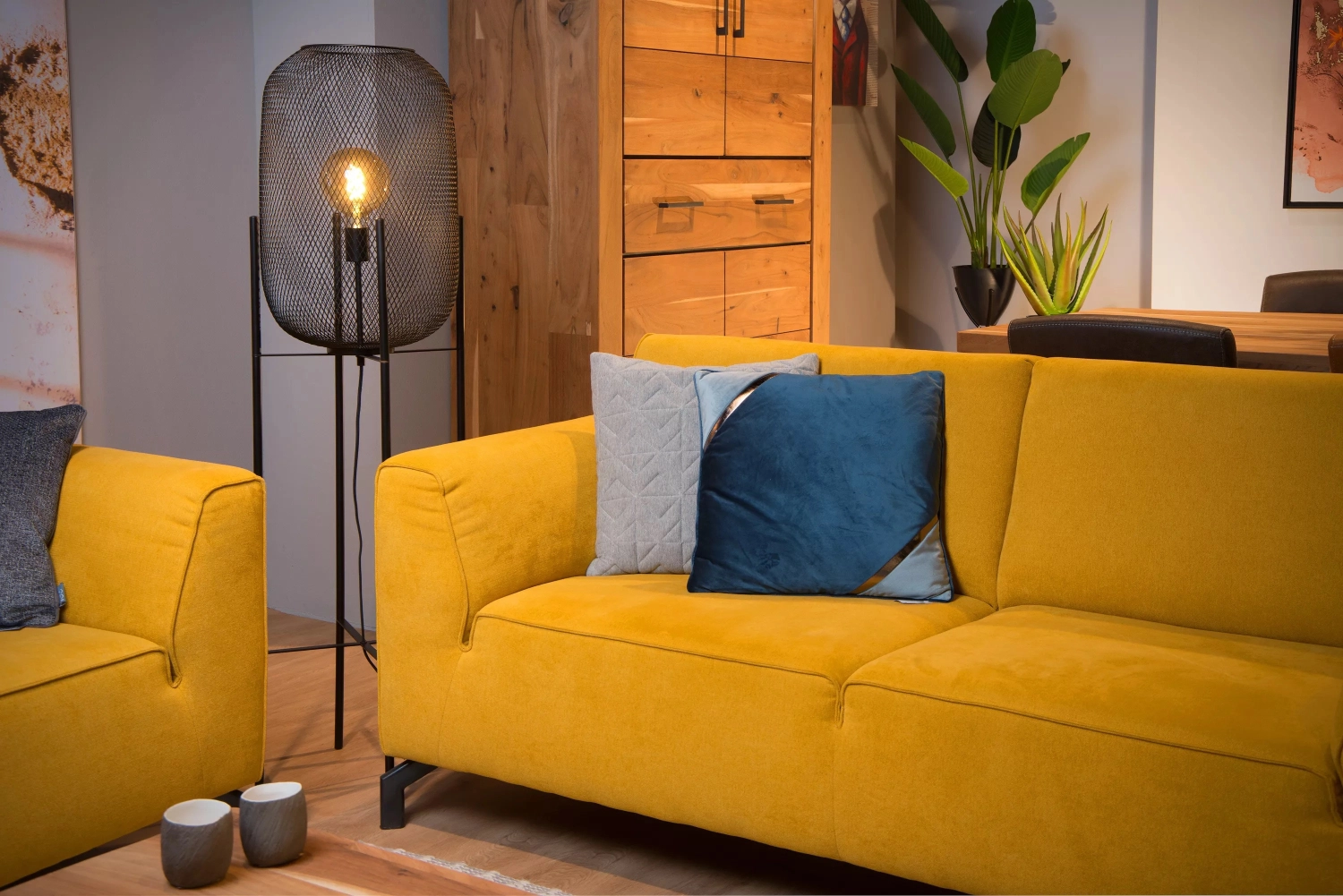 Mieten Sie Ihr Standlampe Mesh bei Keypro! Standlampe Mesh mieten? Mieten Sie bei KeyPro Möbelverleih!
